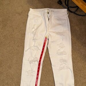 American Eagle destroyed skinny jeans